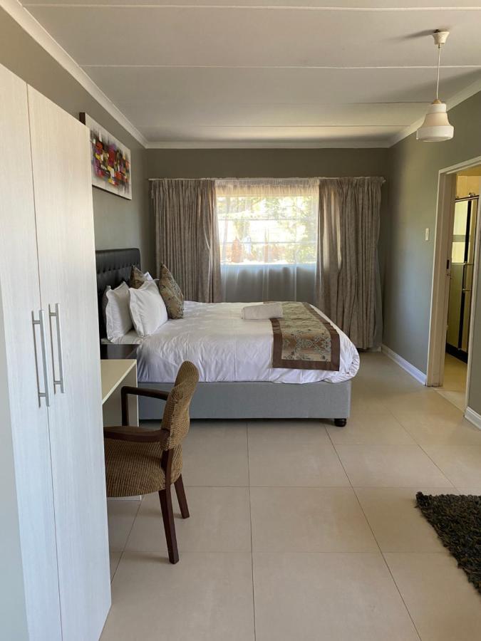 Savoy Hotel Fort Beaufort Екстер'єр фото