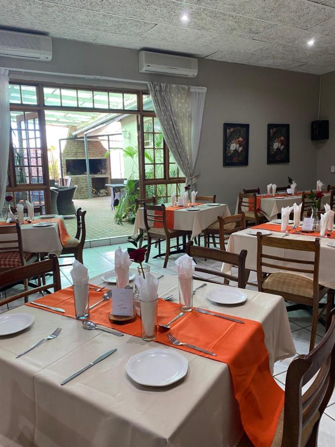 Savoy Hotel Fort Beaufort Екстер'єр фото